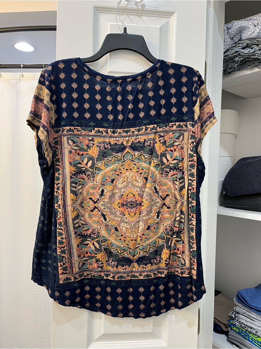 Lucky Brand Printed Short-Sleeve Women’s Top - Picture 2 of 5